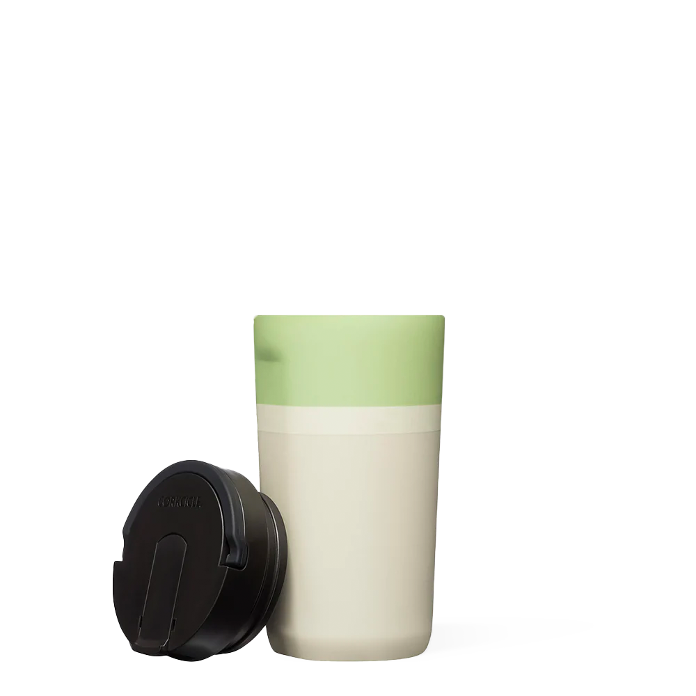 star-warstm-kids-cup-w1 0b29a0bde323--grogu-kids-cup-product-lid-off.png