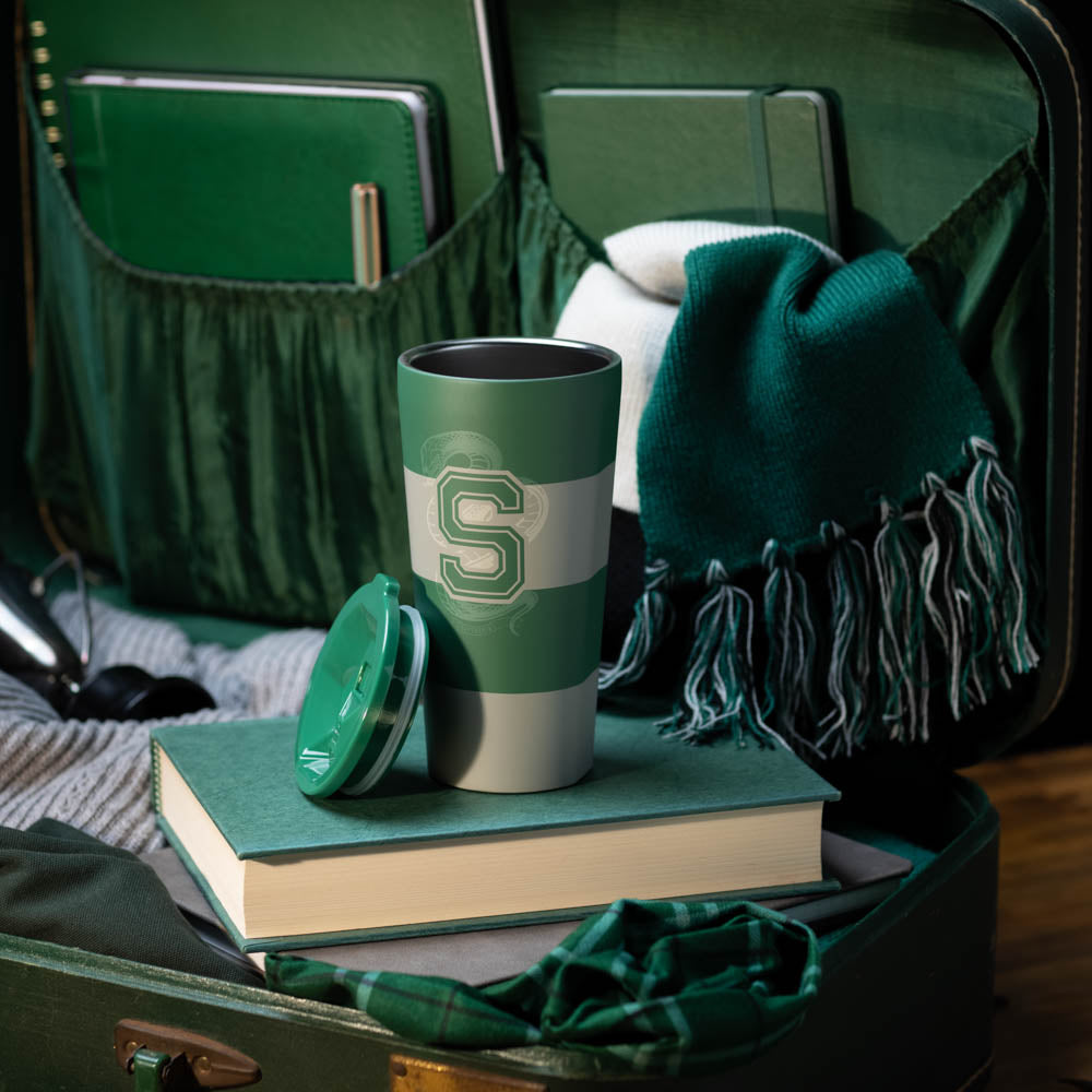 harry-potter-tumbler-k4 84ce9e4c9c5c--HarryPotter-Slytherin-4.jpg