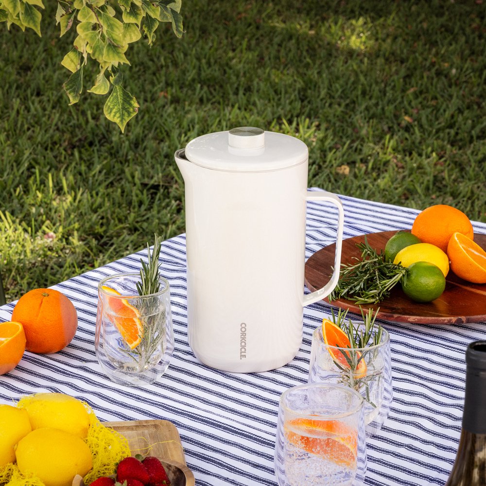 pitcher-c1 OatmilkPitcher_Lifestyle.png